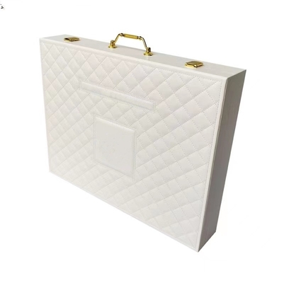 Hộp bao bì mỹ phẩm sang trọng 250 * 180 * 73mm Hộp lưu trữ đồ trang điểm PU trắng có khóa